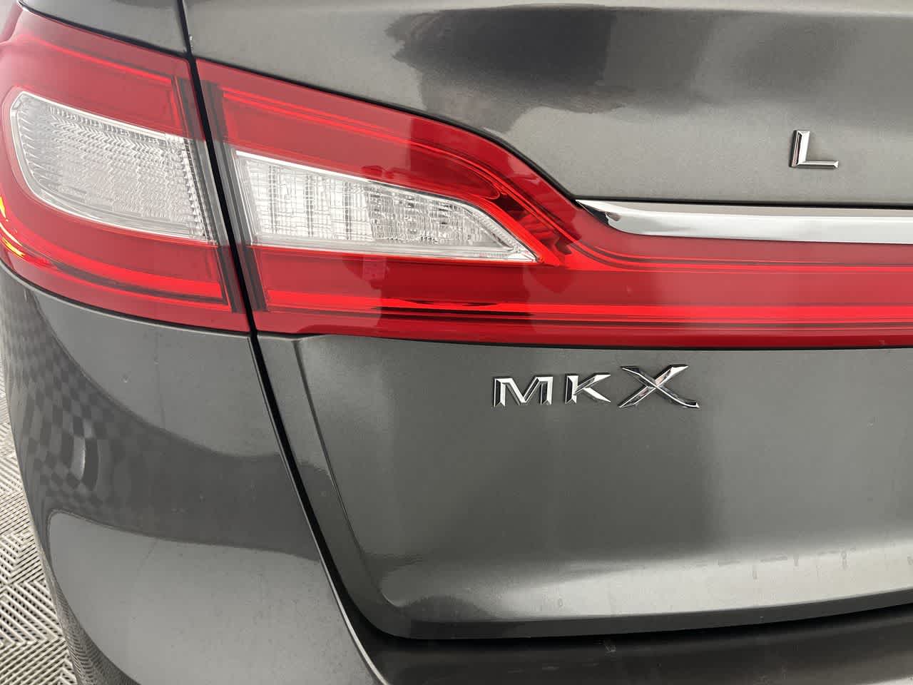 2017 Lincoln MKX Select