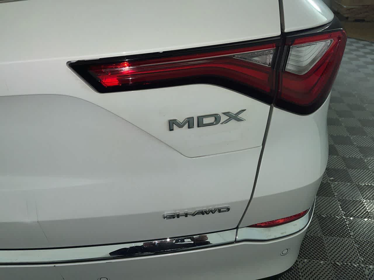 2022 Acura MDX w/Technology Package