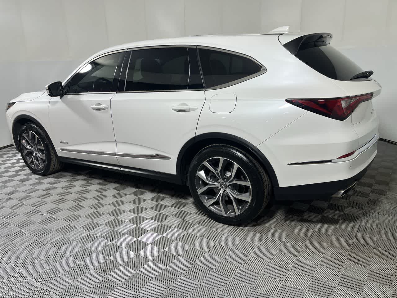 2022 Acura MDX w/Technology Package