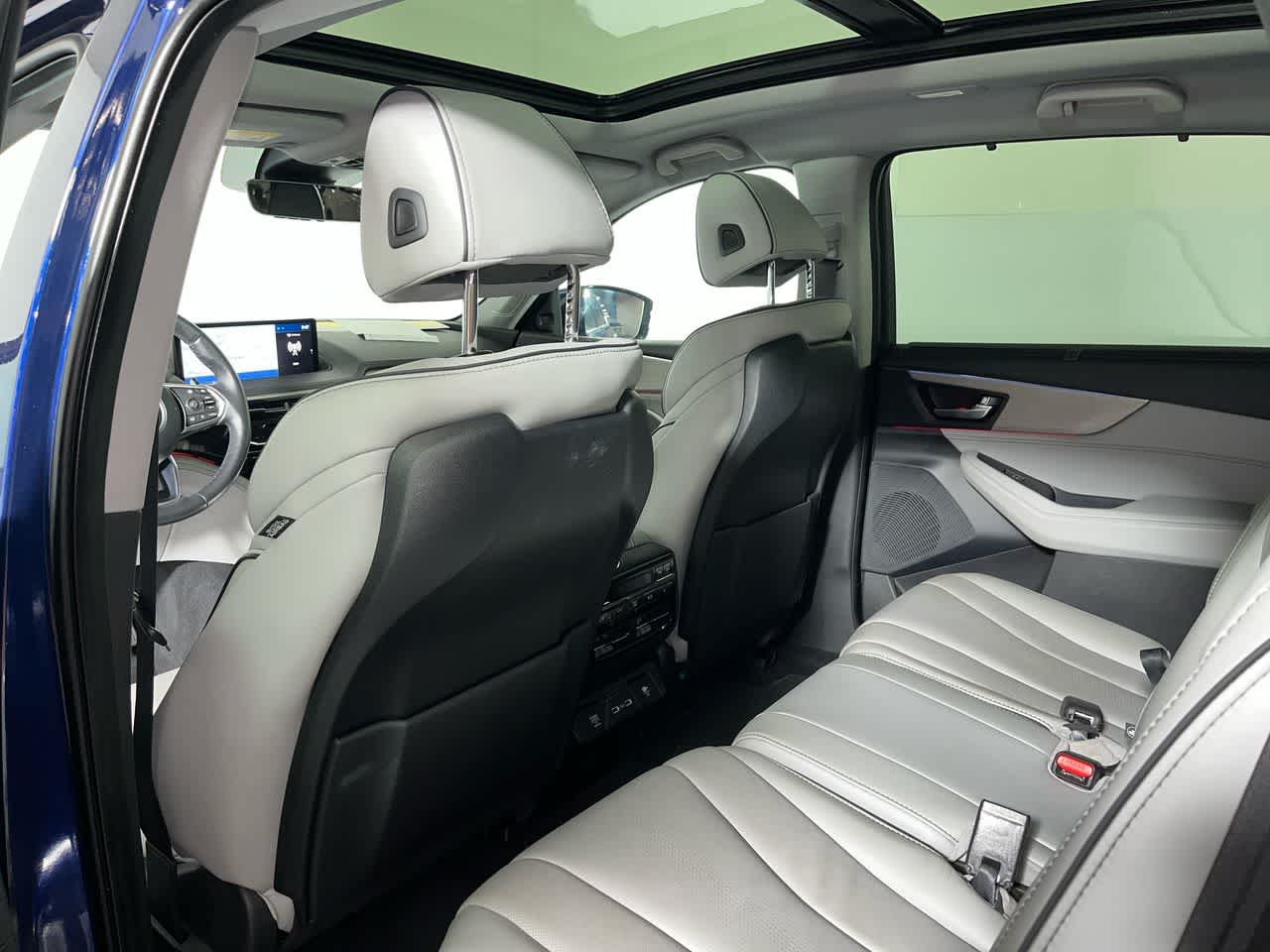 2024 Acura MDX w/Advance Package