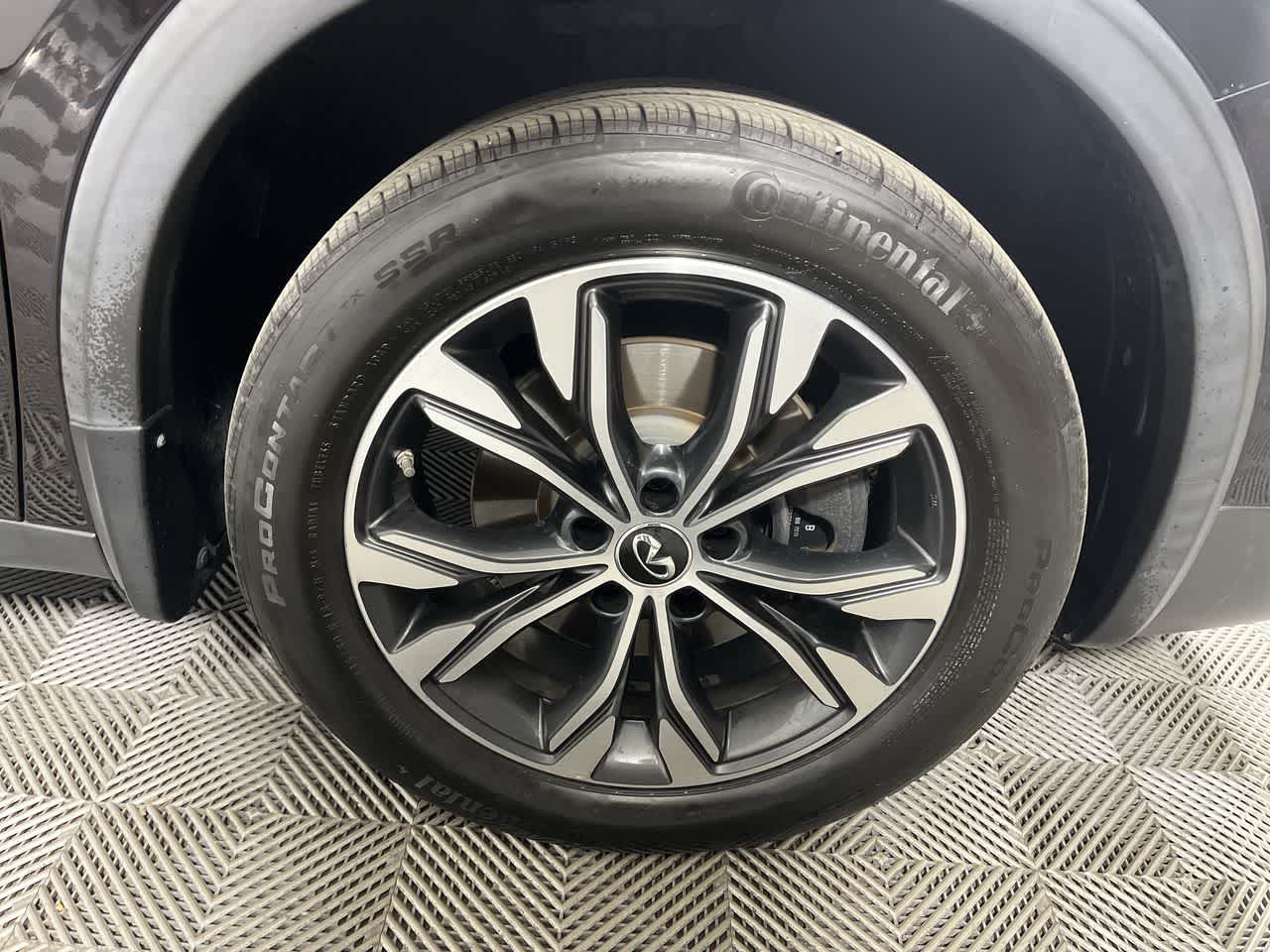 2018 INFINITI QX30 Premium