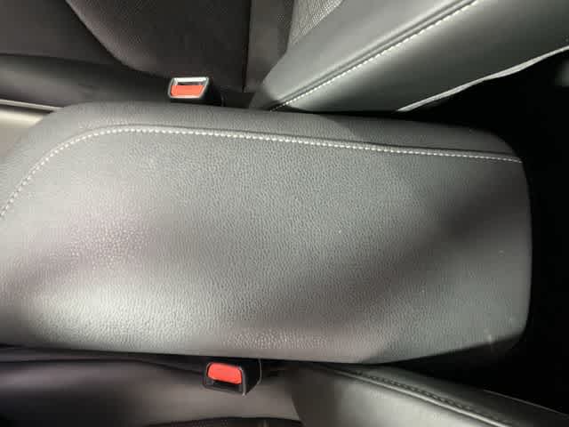 2022 Toyota Camry Hybrid XSE
