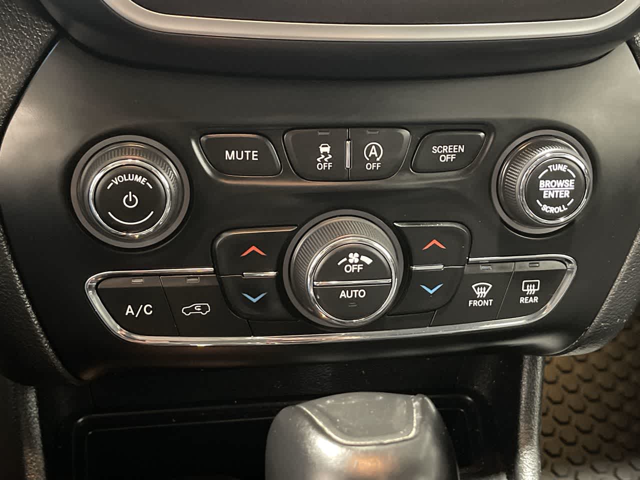 2022 Jeep Cherokee Trailhawk