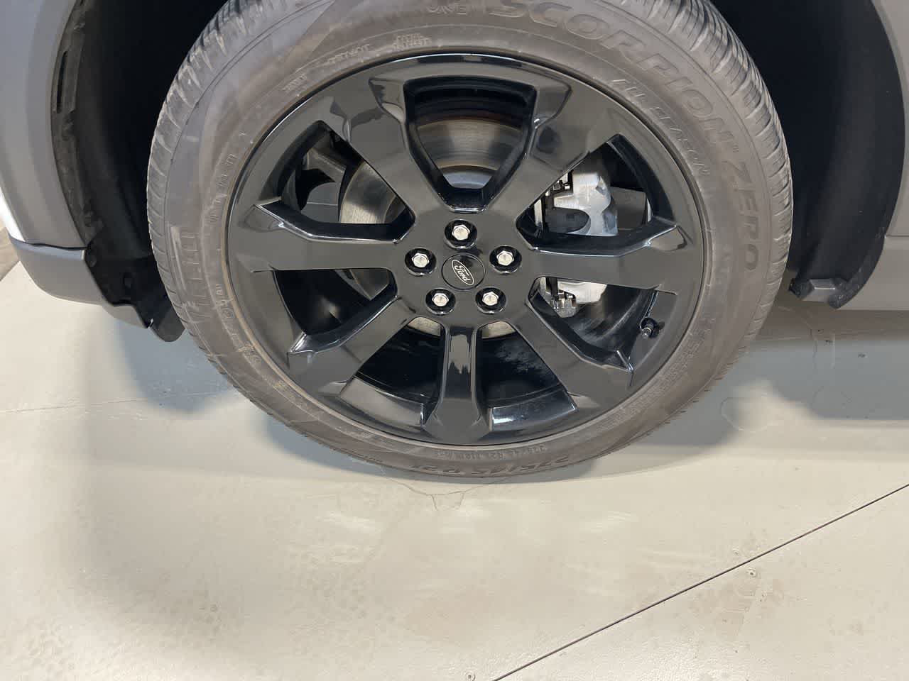 2024 Ford Explorer ST-Line