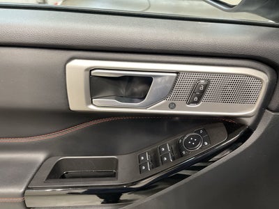 2024 Ford Explorer ST-Line