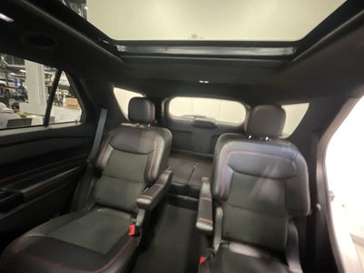2024 Ford Explorer ST-Line