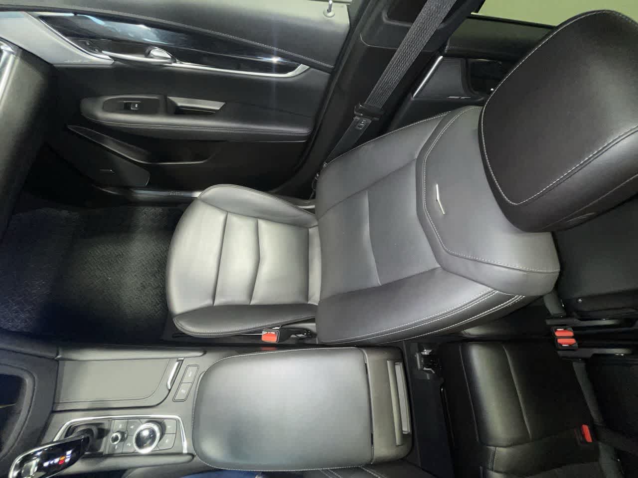 2022 Cadillac XT5 AWD Premium Luxury