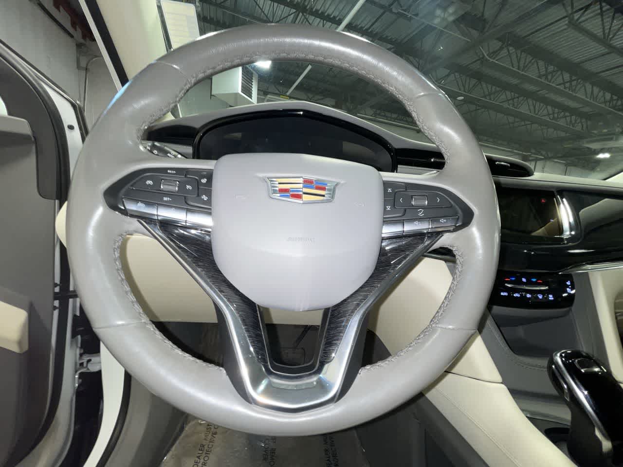 2023 Cadillac XT6 AWD Premium Luxury