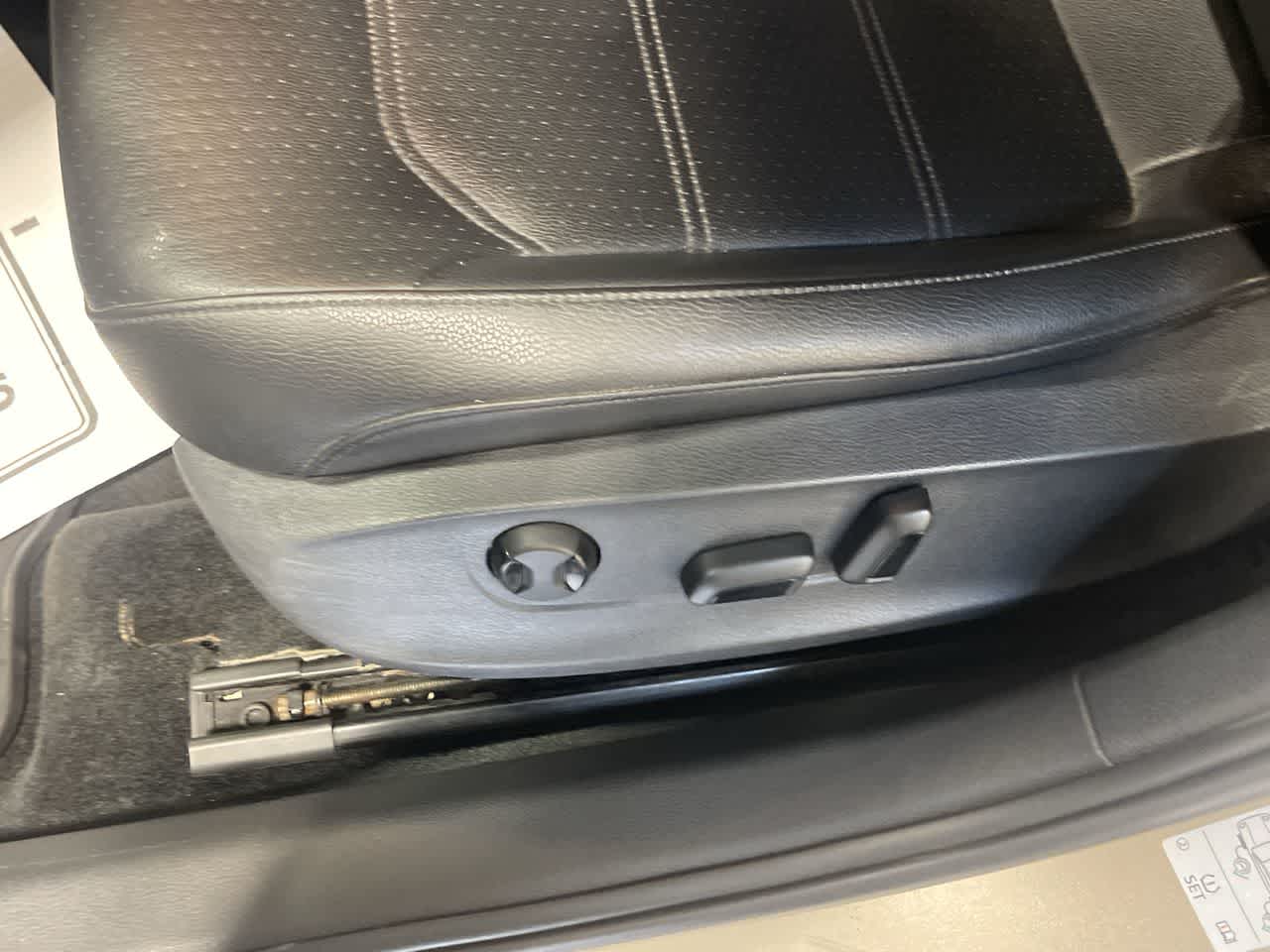 2016 Volkswagen Passat 1.8T SE