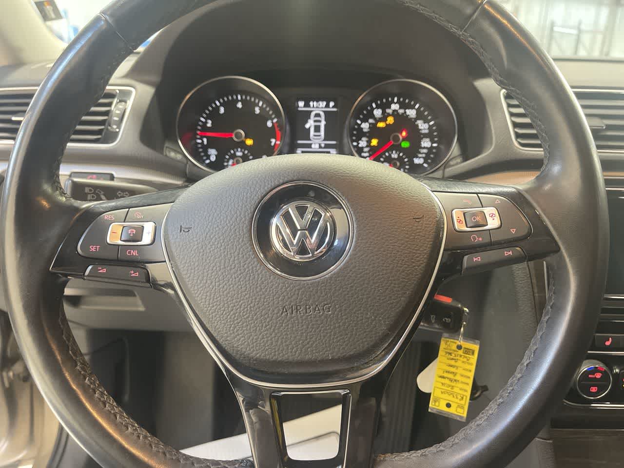 2016 Volkswagen Passat 1.8T SE