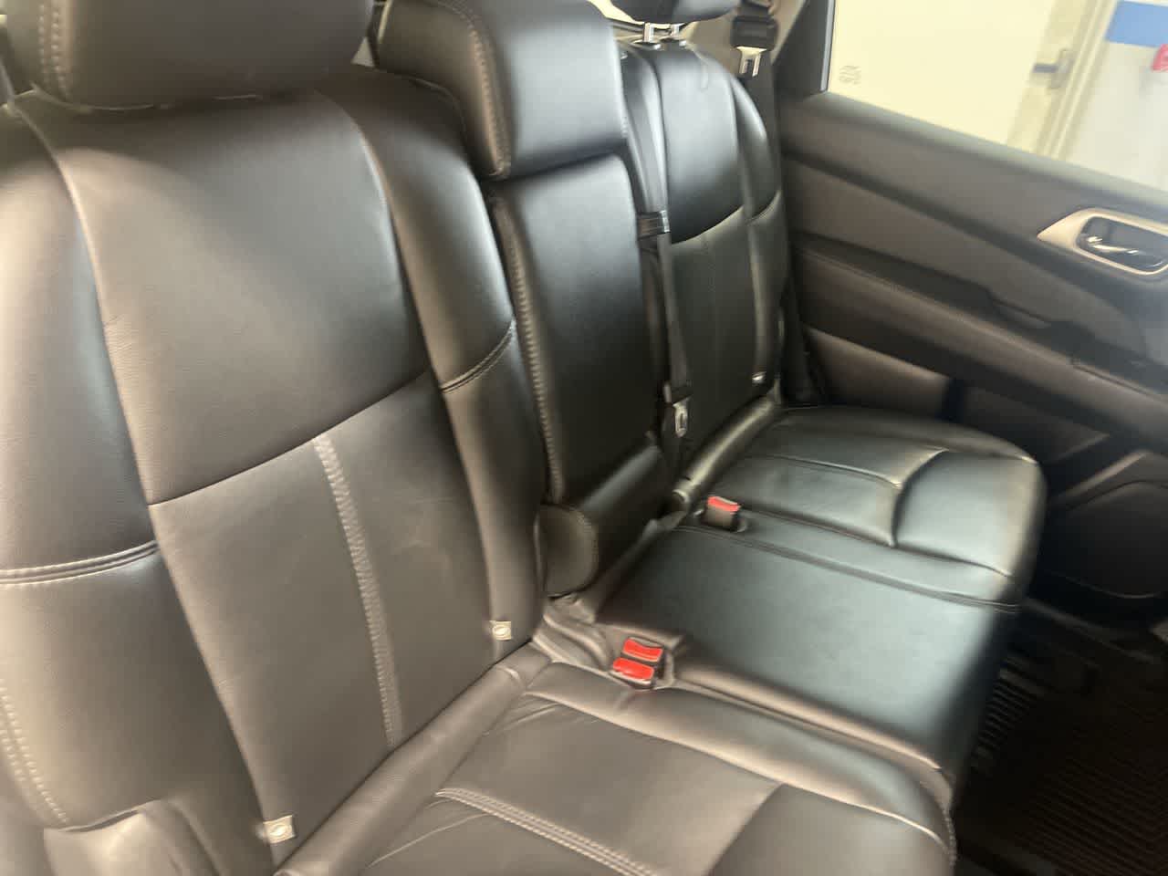 2015 Nissan Pathfinder SL