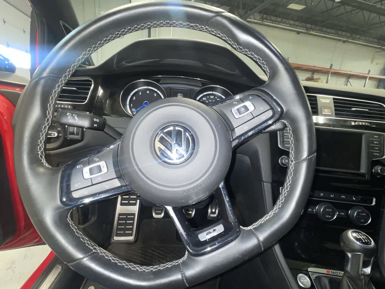 2016 Volkswagen Golf R 4dr HB Man w/DCC/Nav