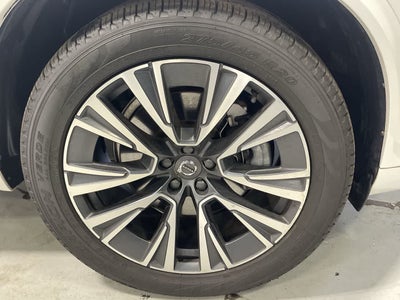 2022 Volvo XC90 Momentum
