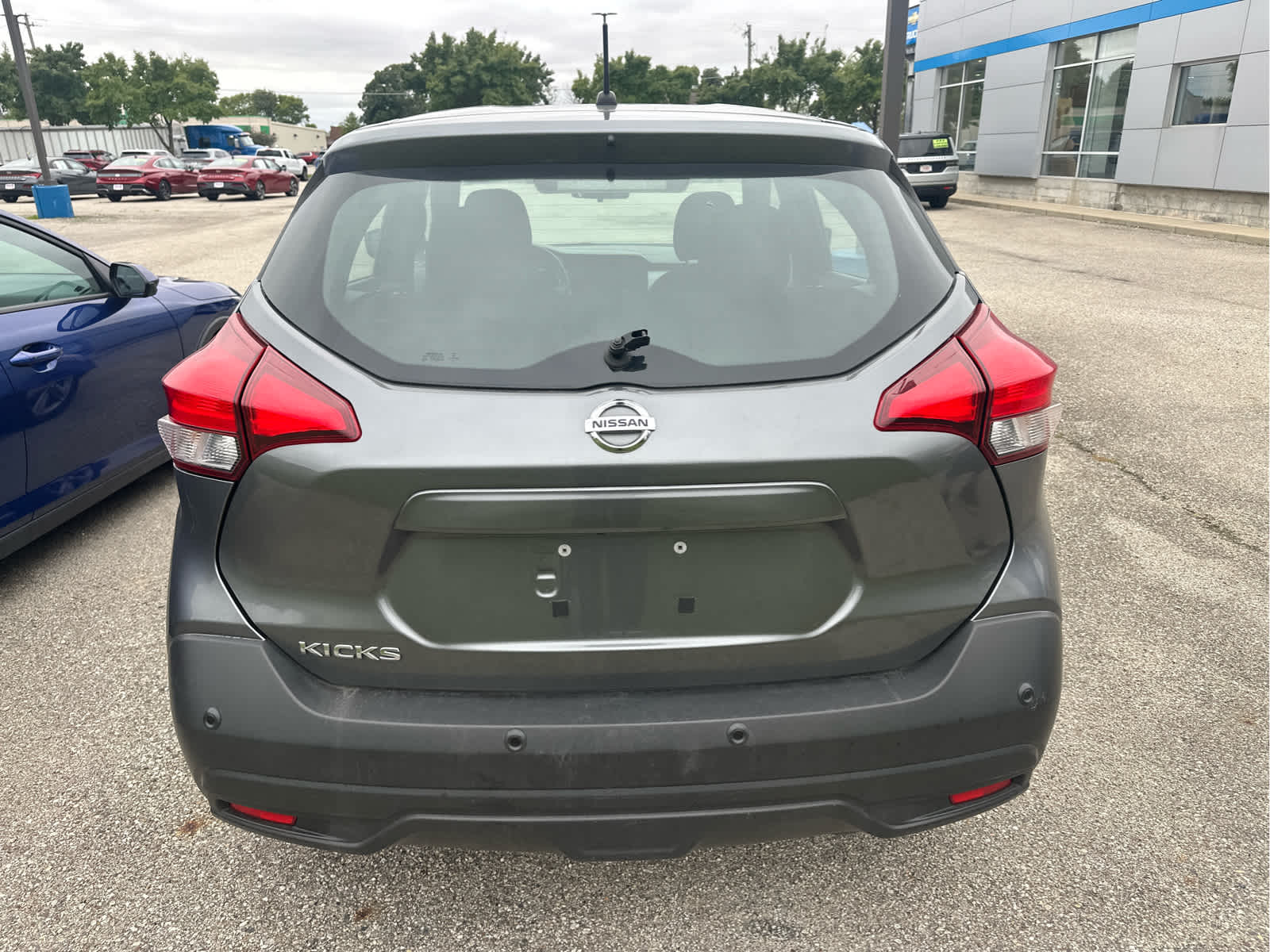 2020 Nissan Kicks S