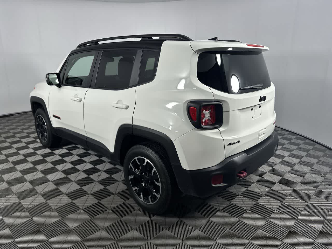 2023 Jeep Renegade Trailhawk