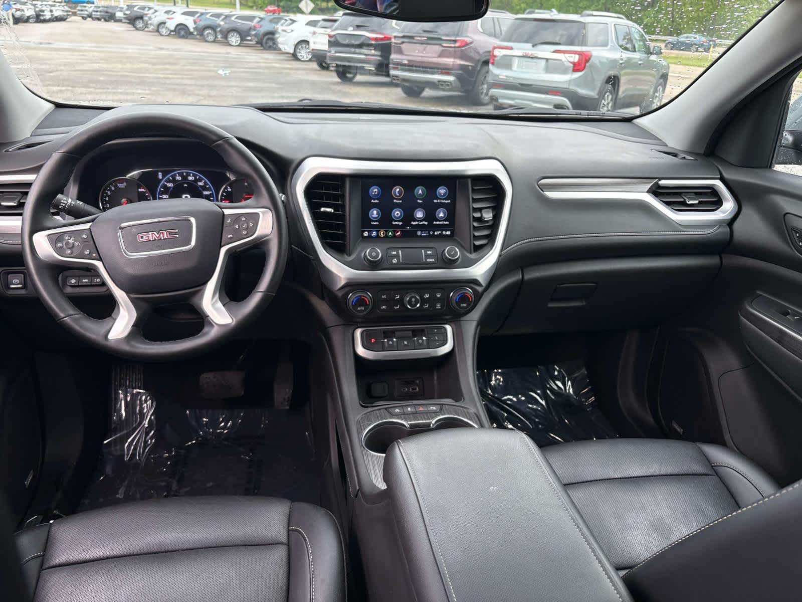 2023 GMC Acadia SLT