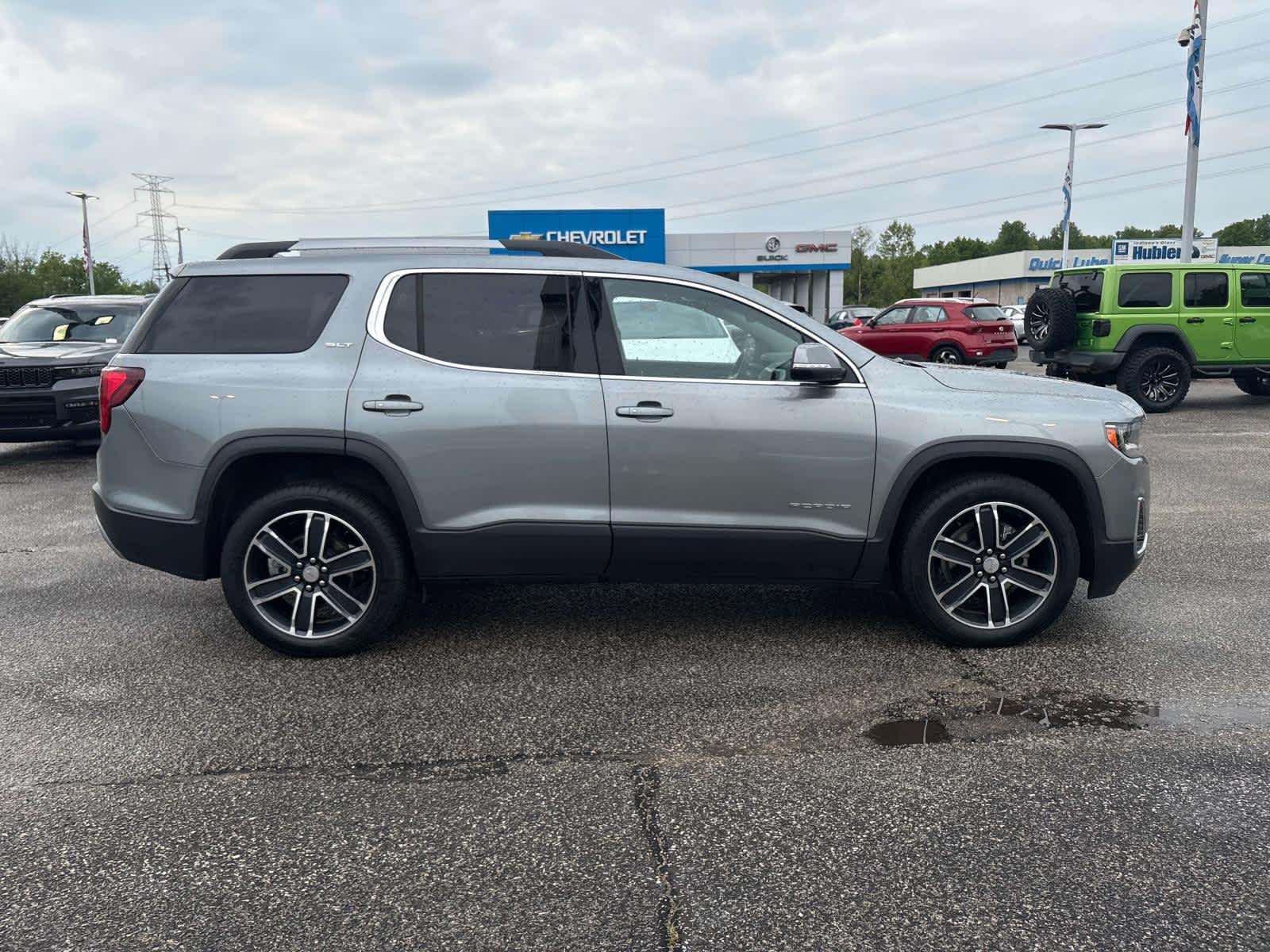 2023 GMC Acadia SLT