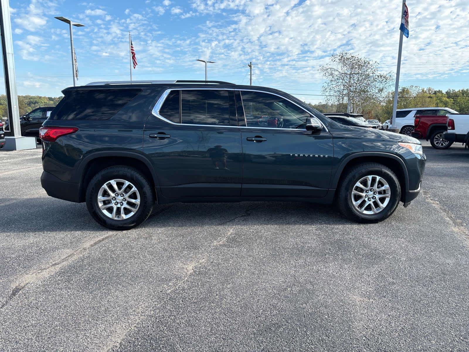 2018 Chevrolet Traverse LT Cloth