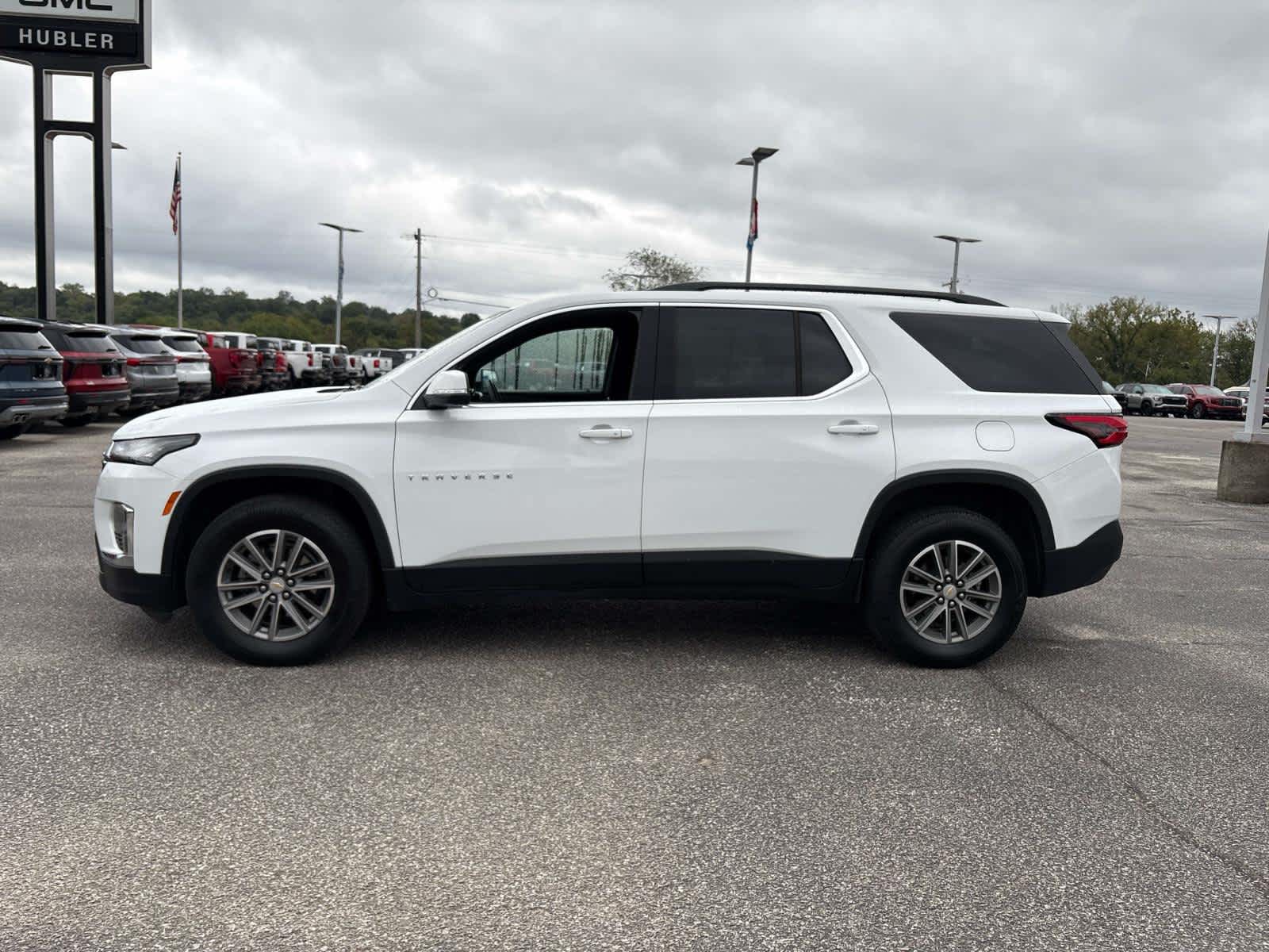 2023 Chevrolet Traverse LT Cloth