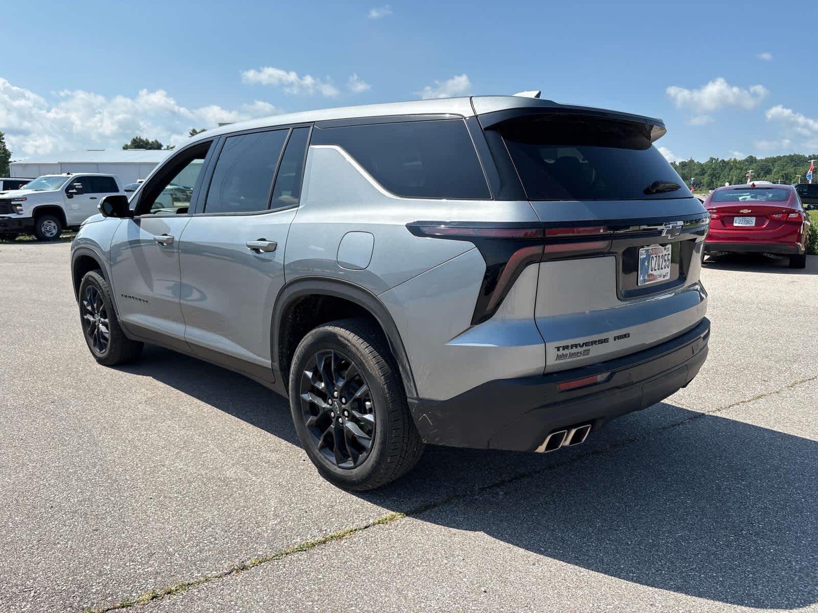 2024 Chevrolet Traverse LS