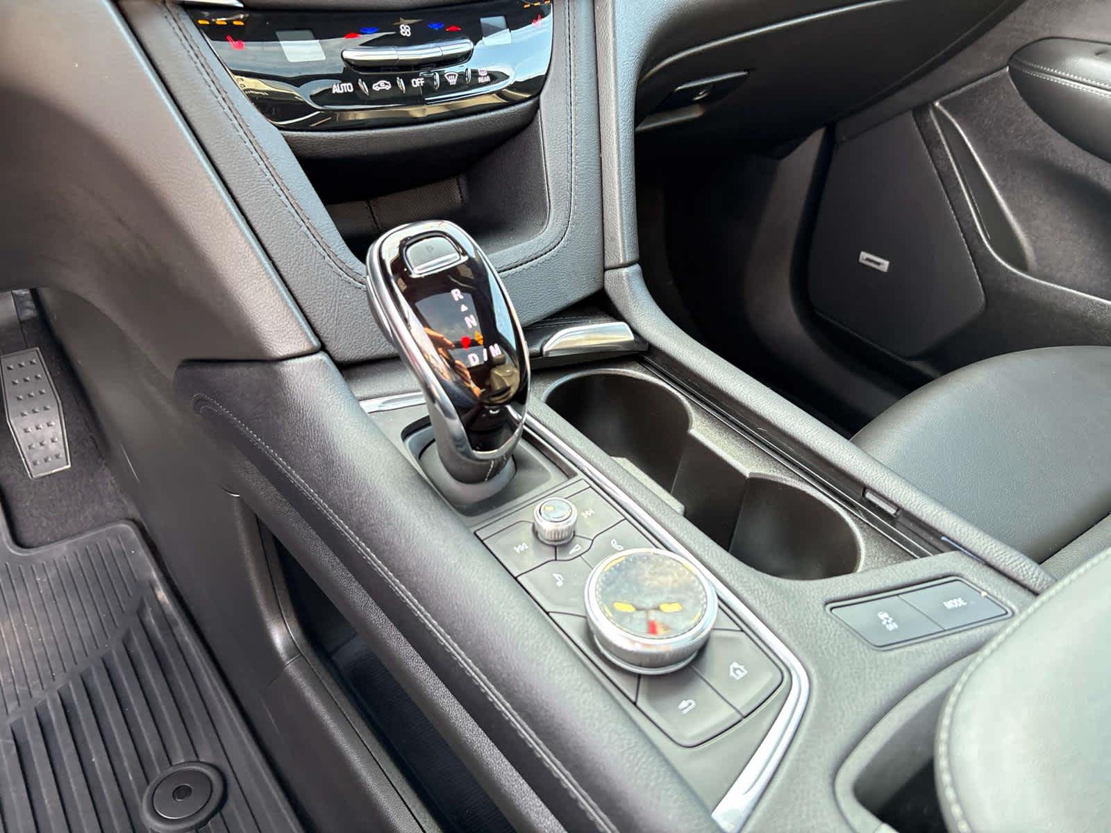 2024 Cadillac XT6 Luxury