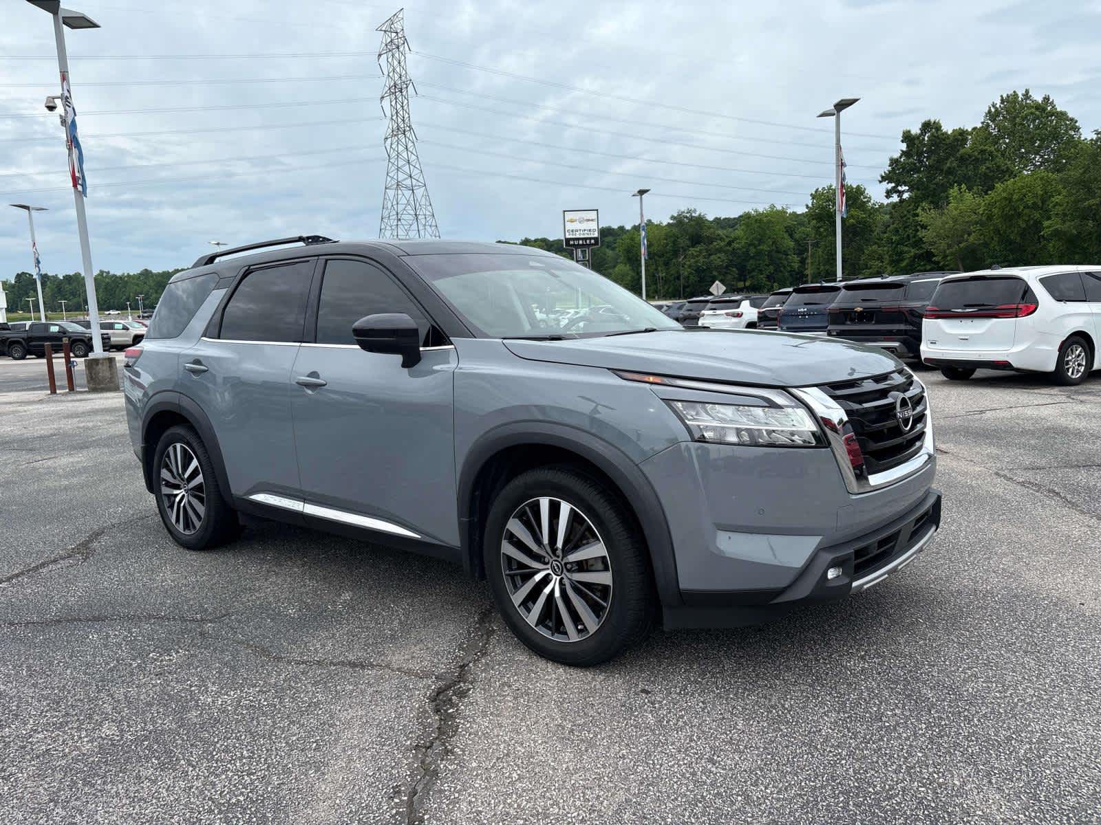 2022 Nissan Pathfinder Platinum