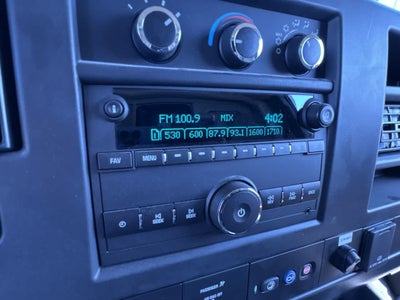 2025 Chevrolet Express Cutaway 3500 1WT