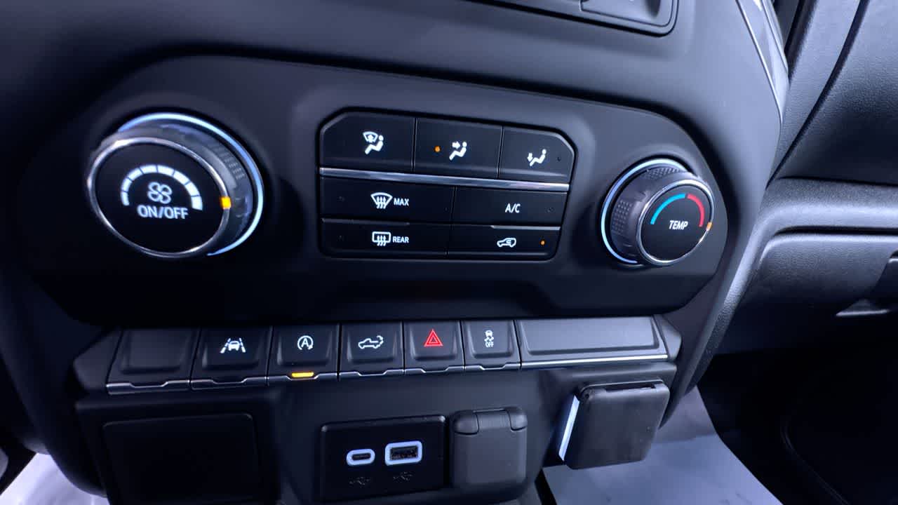 2025 Chevrolet Silverado 1500 Custom