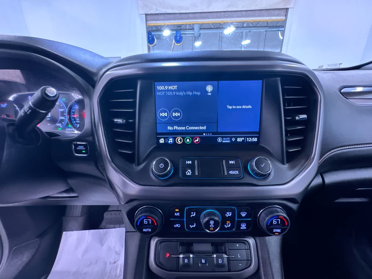 2023 GMC Acadia AT4