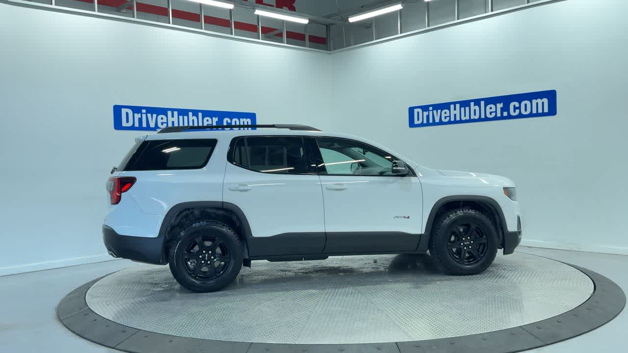 2023 GMC Acadia AT4