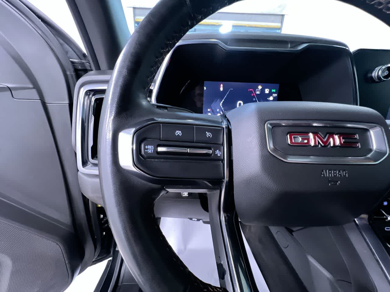 2023 GMC Canyon 4WD AT4