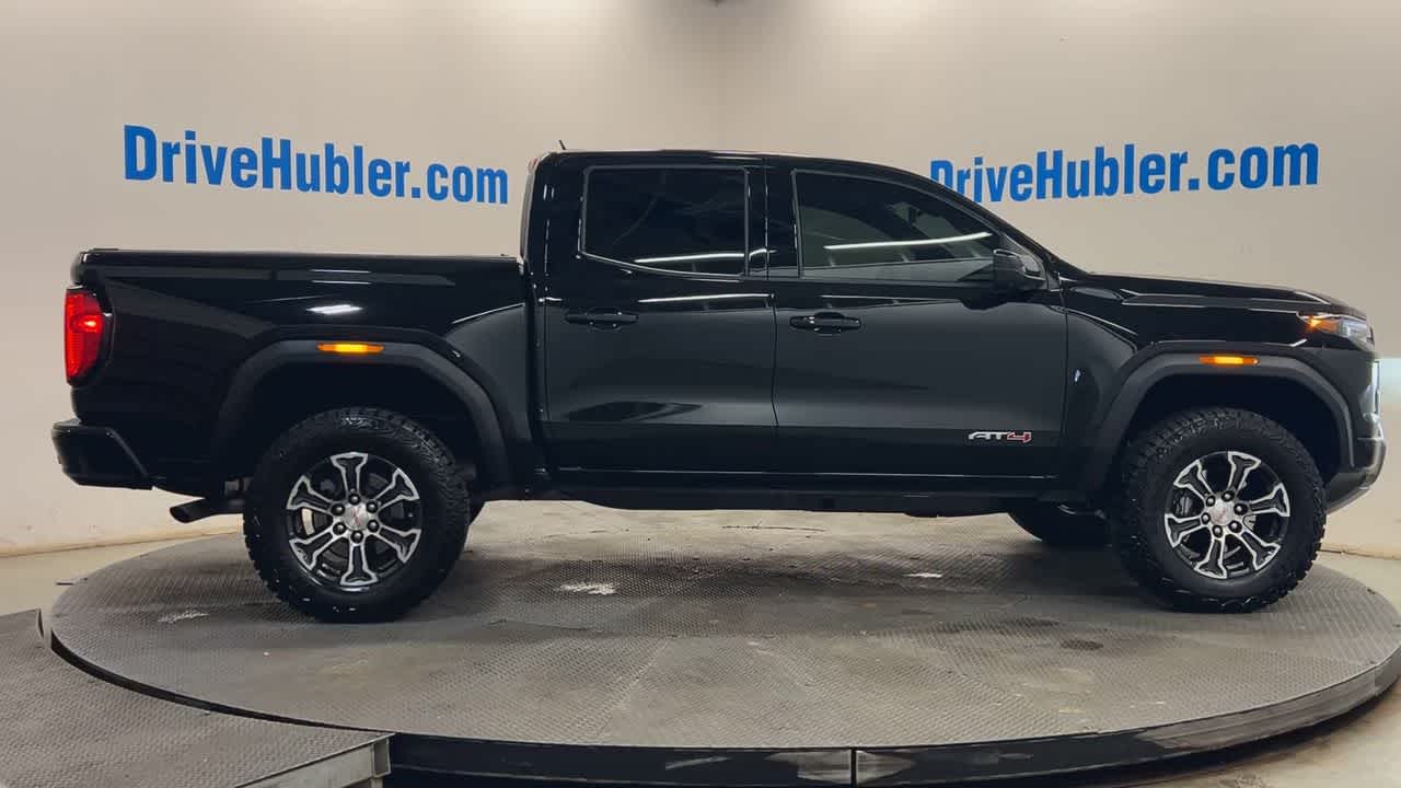 2023 GMC Canyon 4WD AT4
