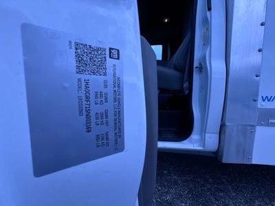 2025 Chevrolet Express Cutaway 3500 1WT