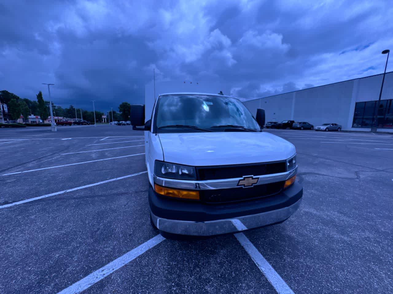 2026 Chevrolet Express Cutaway 3500 1WT