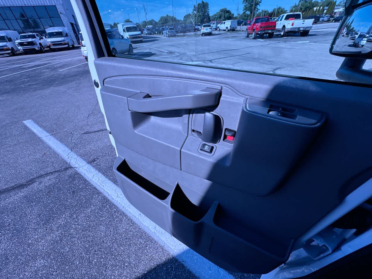 2026 Chevrolet Express Cutaway 3500 1WT