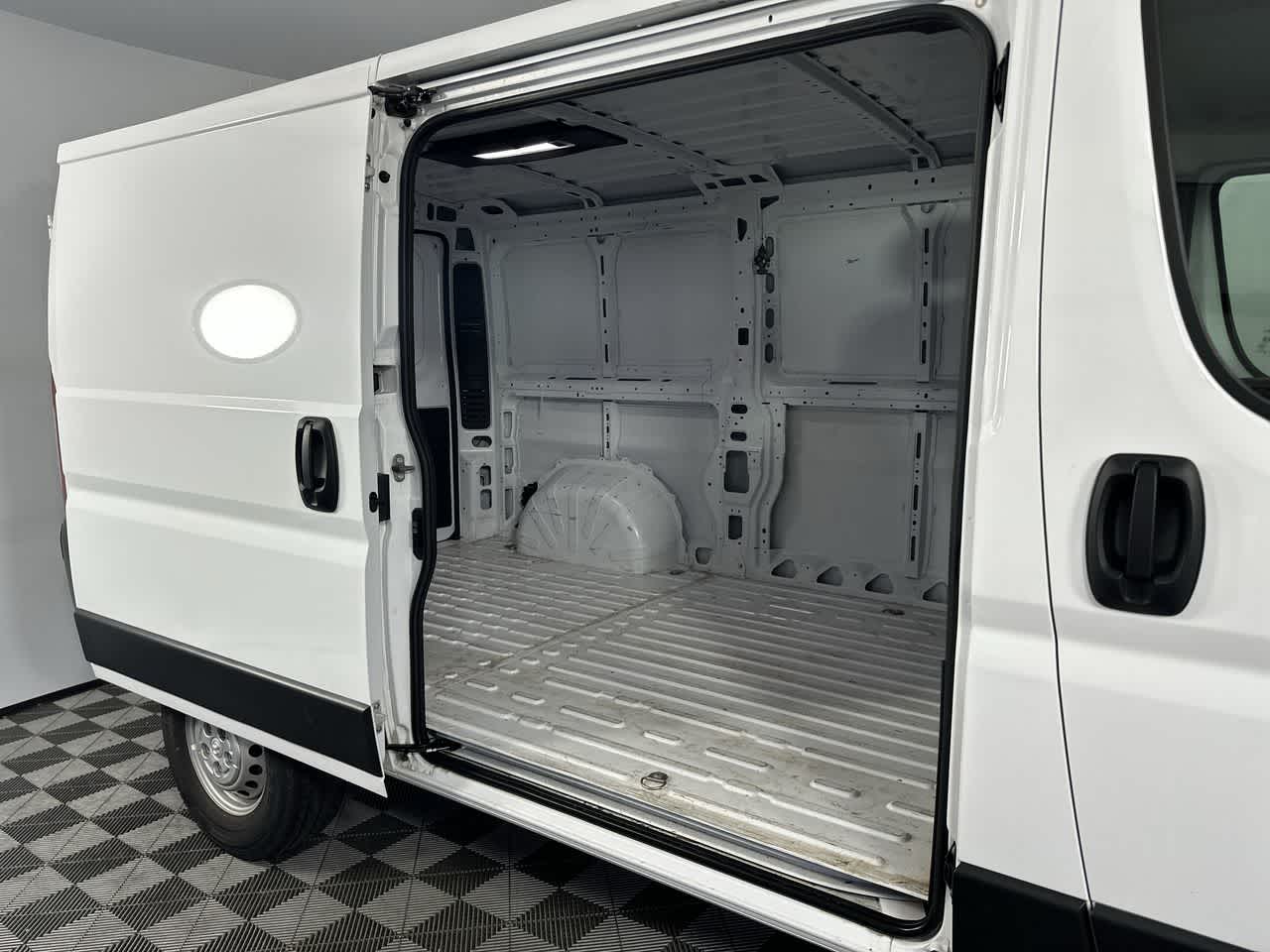 2025 RAM ProMaster Cargo Van Tradesman