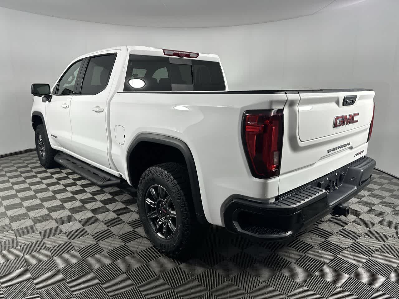 2025 GMC Sierra 1500 AT4X