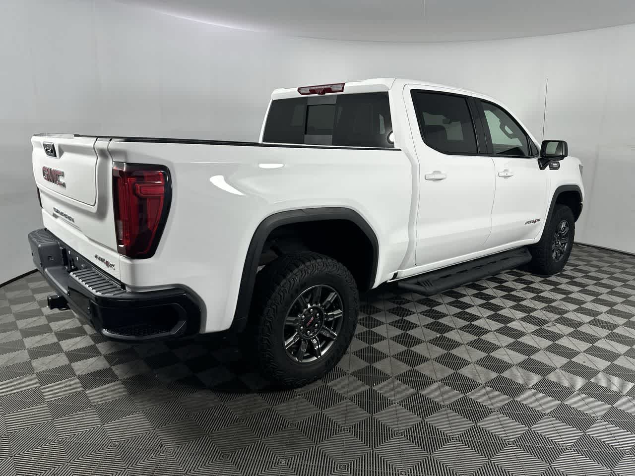2025 GMC Sierra 1500 AT4X