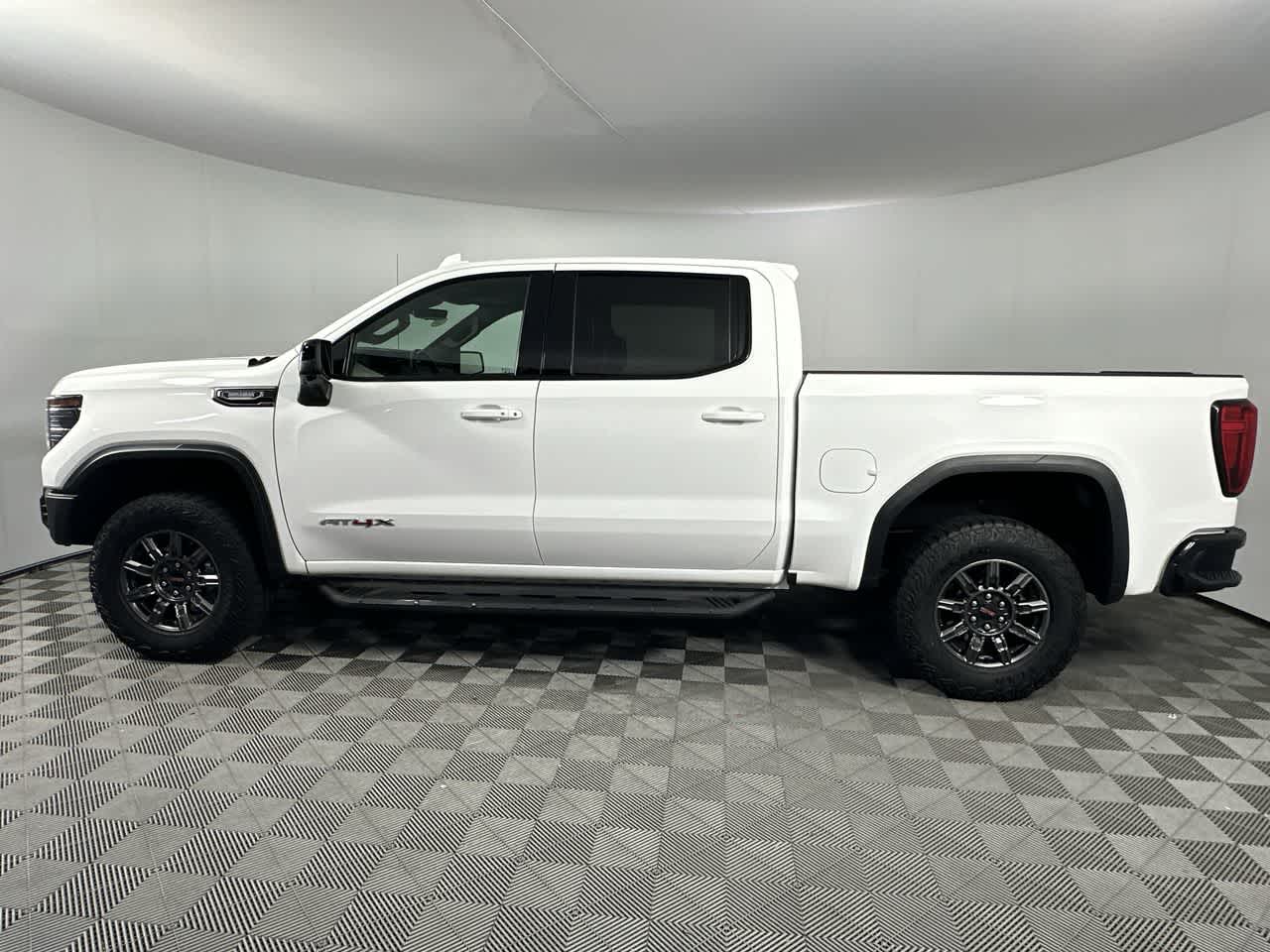 2025 GMC Sierra 1500 AT4X