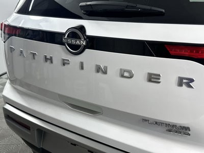 2025 Nissan Pathfinder Platinum