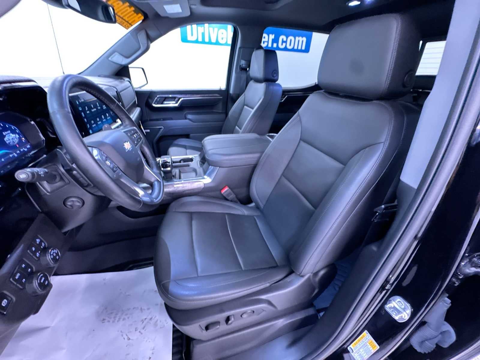 2025 Chevrolet Silverado 1500 LTZ