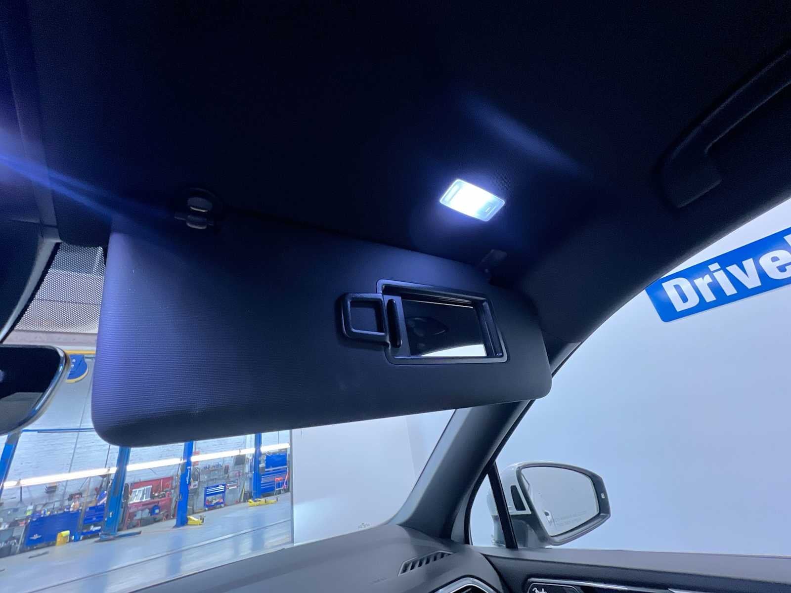 2022 Volkswagen Tiguan SEL R-Line