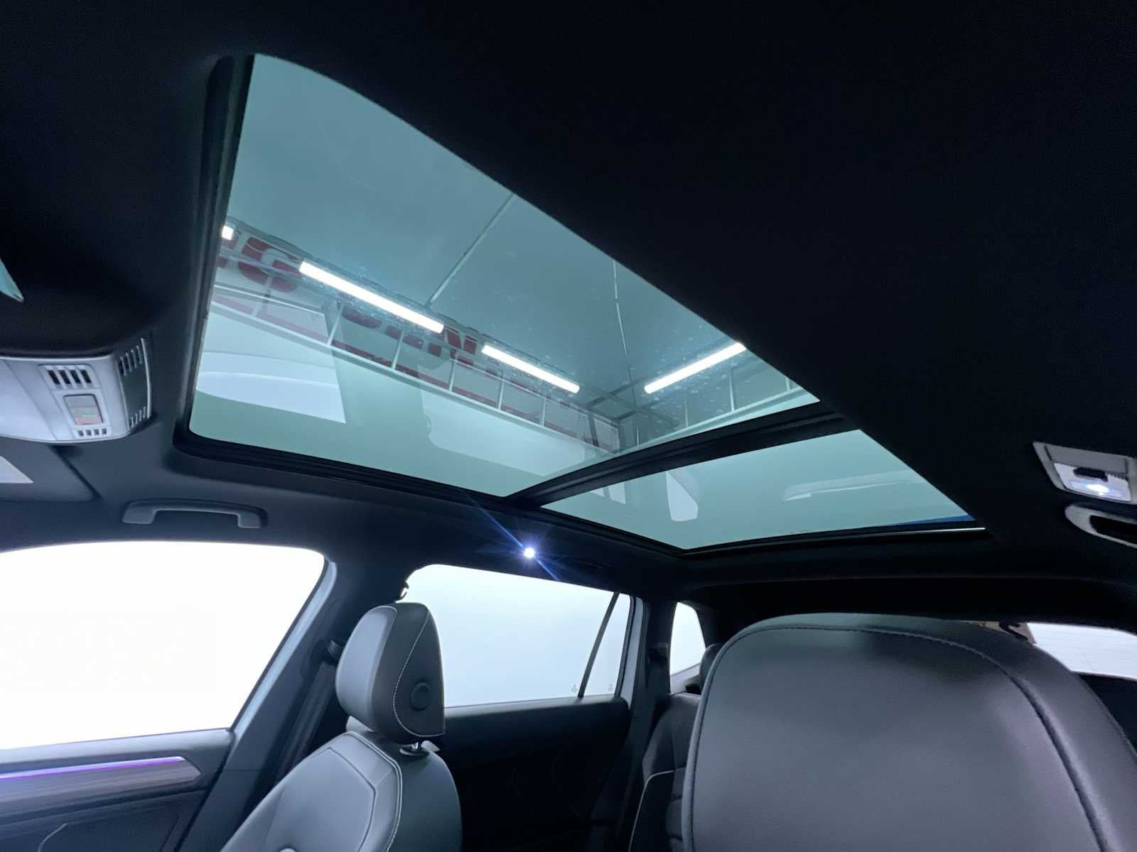 2022 Volkswagen Tiguan SEL R-Line