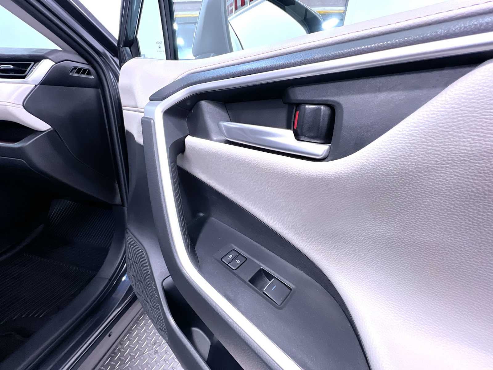 2023 Toyota RAV4 Hybrid Limited
