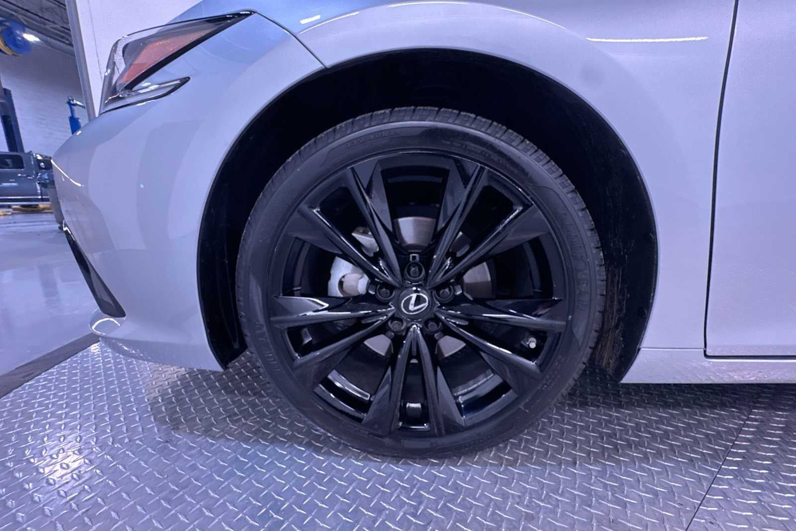 2023 Lexus ES 350 F SPORT Handling
