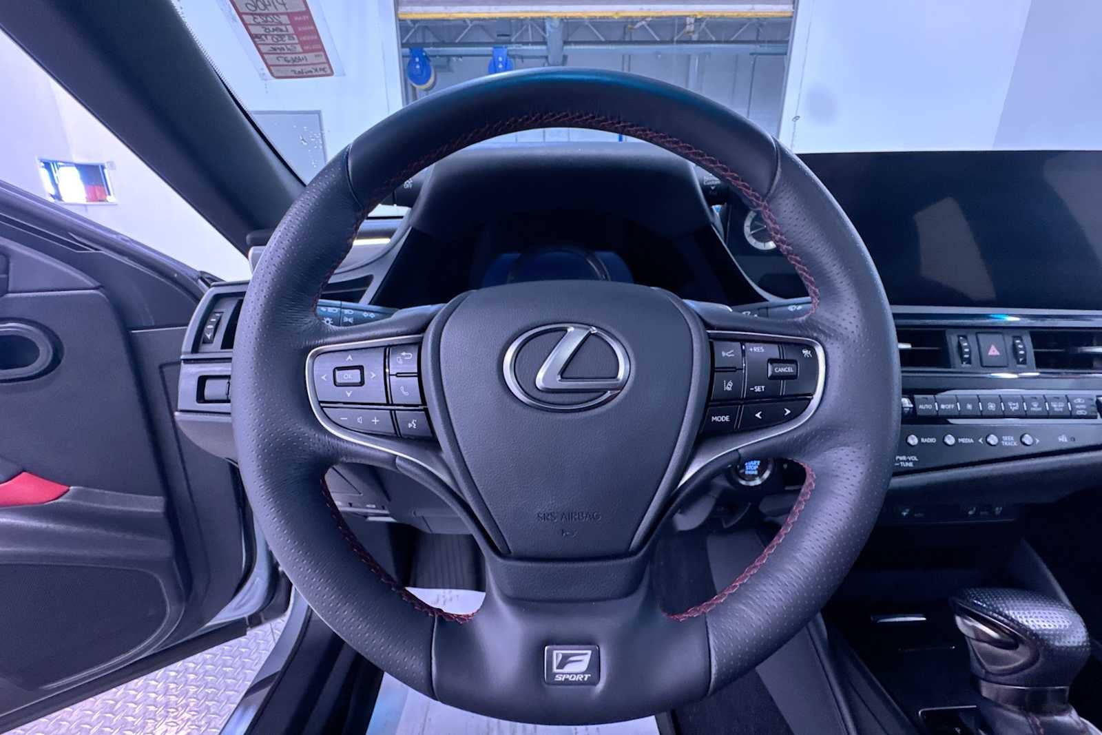 2023 Lexus ES 350 F SPORT Handling