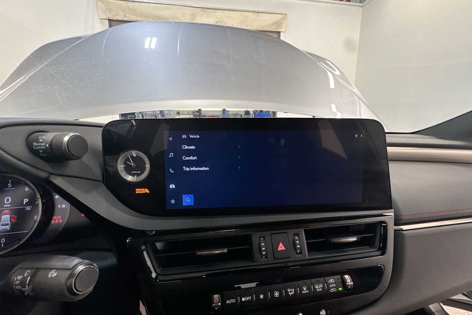 2023 Lexus ES 350 F SPORT Handling