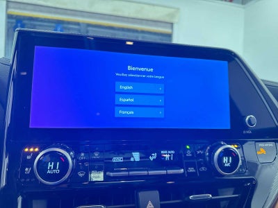 2025 Toyota Highlander Hybrid Platinum