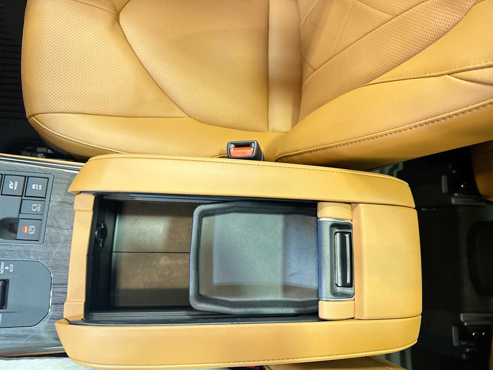 2025 Toyota Highlander Hybrid Platinum