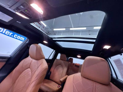 2025 Toyota Highlander Hybrid Platinum